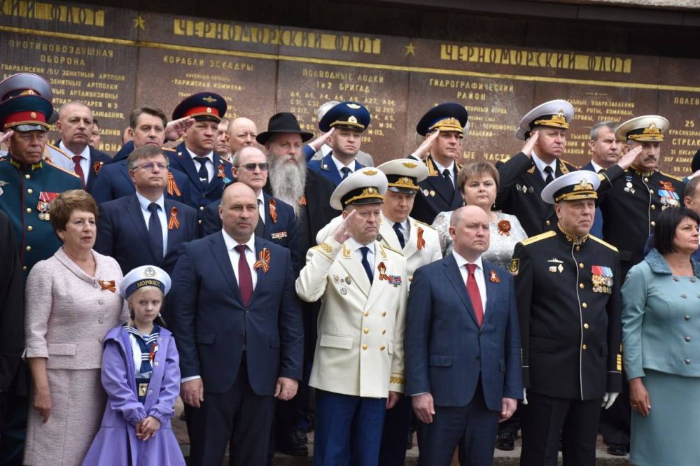  :   80-       1941-1945   81-     - 