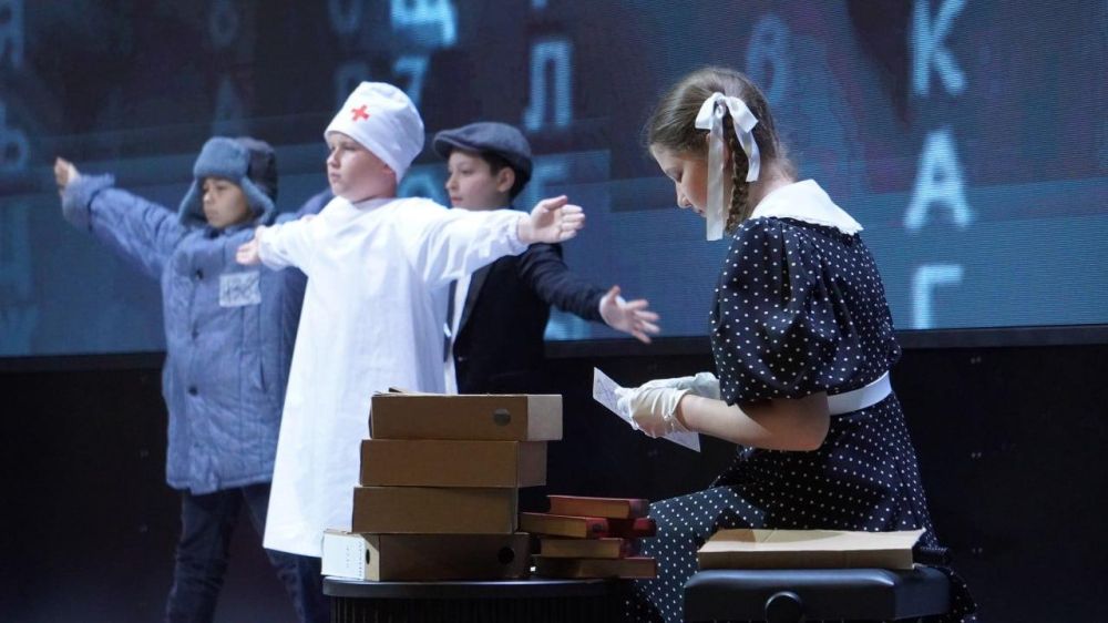 Смотрите в 17:15 на «Первом Крымском» гала-концерт от участников конкурса «Мы — наследники Победы!»