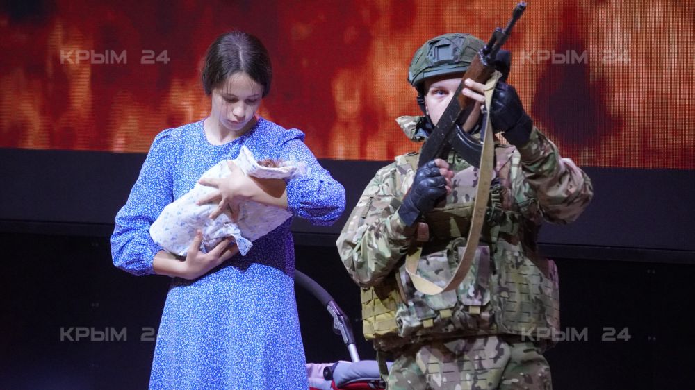 Артековцам показали гала-концерт творческого конкурса «Мы – наследники Победы!» Артековцам показали гала-концерт творческого конкурса «Мы – наследники Победы!»