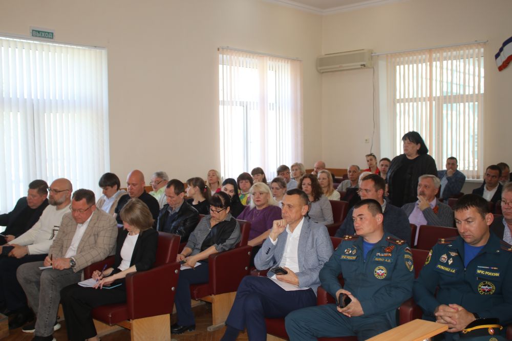Вопросы жизнеобеспечения Феодосийского округа рассмотрены на аппаратном совещании администрации Вопросы жизнеобеспечения Феодосийского округа рассмотрены на аппаратном совещании администрации