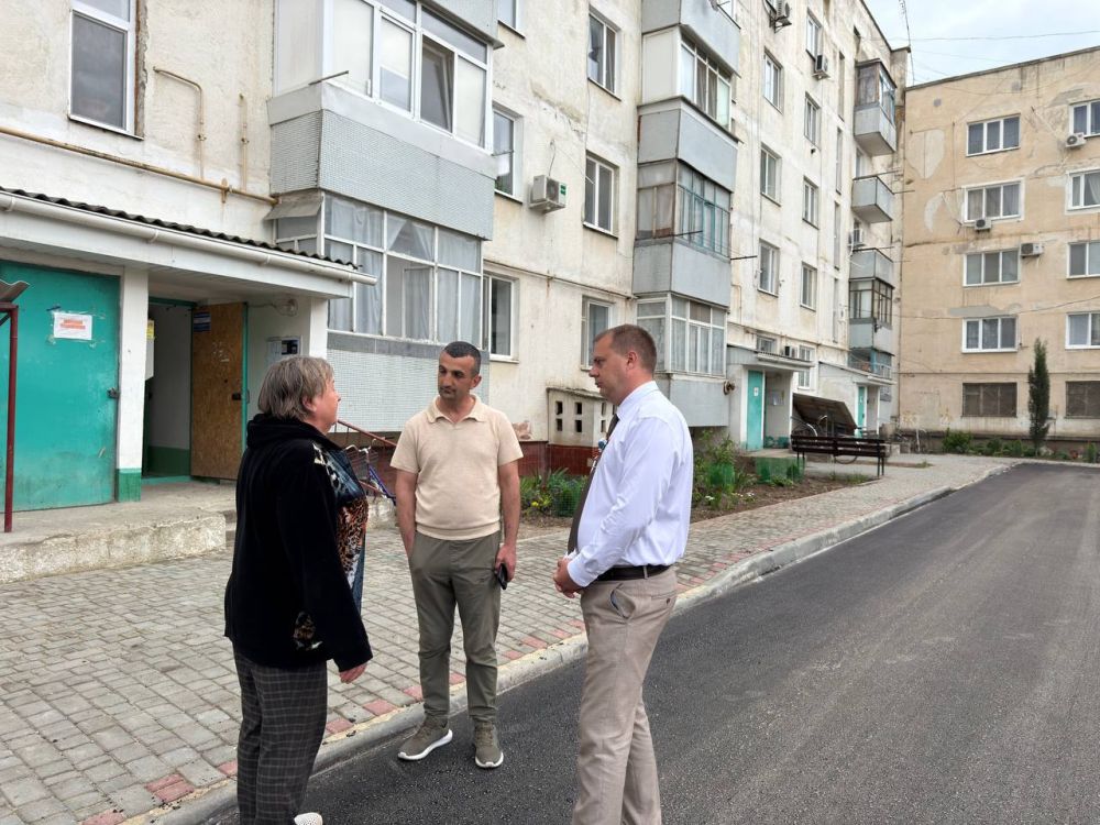 В Нижнегорском районе продолжается благоустройство придомовых территорий В Нижнегорском районе продолжается благоустройство придомовых территорий