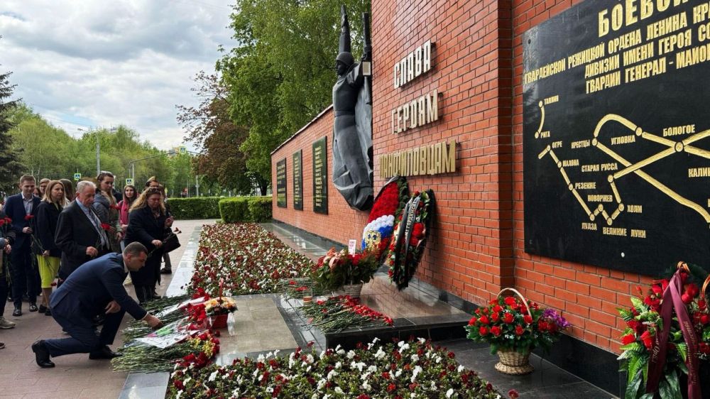              1941-1945 ..   