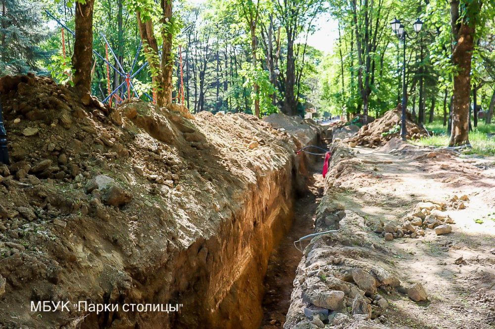 Симферопольский Детский парк активно благоустраивают