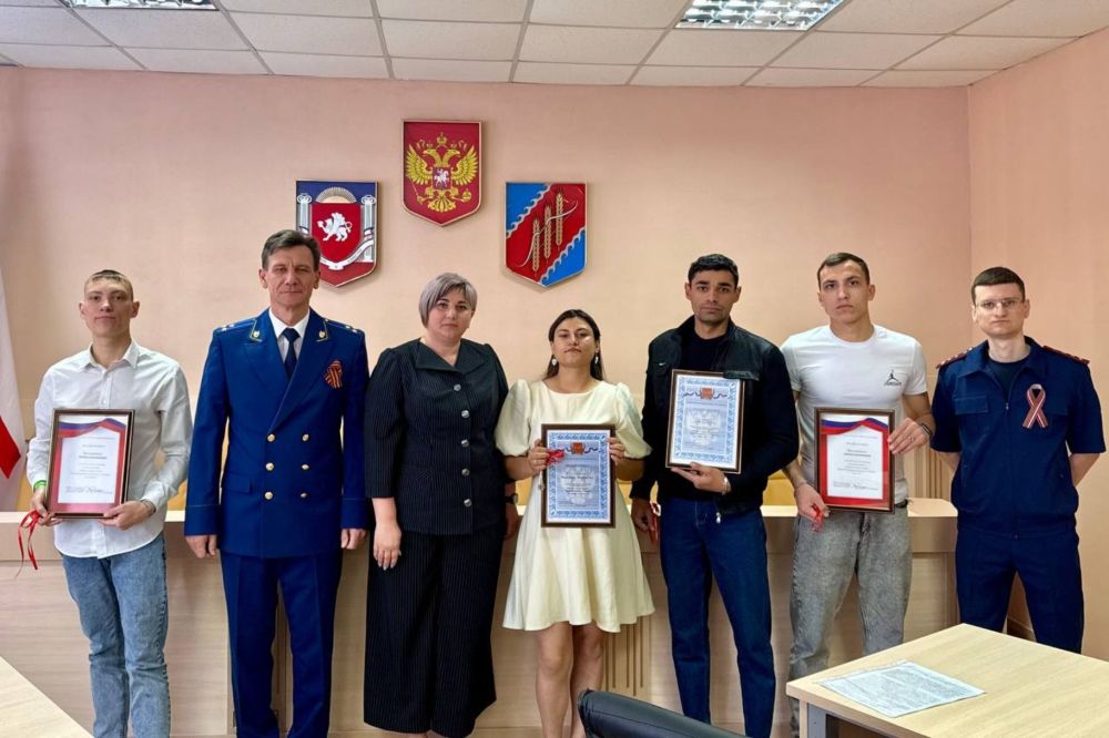 В Джанкойском районе вручили ключи от квартир лицам из числа детей-сирот