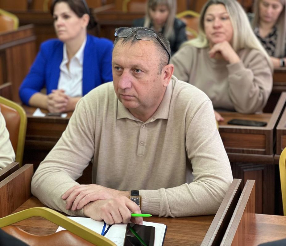 Игорь Ивин: По поручению Главы Республики Крым Сергея Валерьевича Аксёнова продолжаем выстраивать четкую коммуникацию с людьми, проводить встречи с председателями МКД