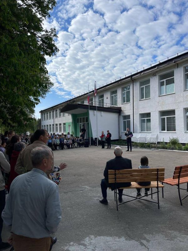 В Русаковской средней школе увековечили память выпускников, которые с честью исполнили свой воинский долг и отдали жизнь, выполняя задачи в рамках специальной военной операции В Русаковской средней школе увековечили память выпускников, которые с честью исполнили свой воинский долг и отдали жизнь, выполняя задачи в рамках специальной военной операции