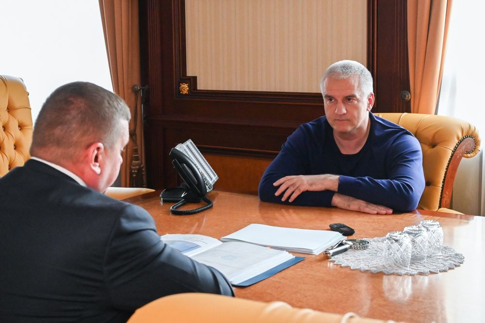Одна из текущих задач во всех муниципальных образованиях – в течение трех лет привести подъезды многоквартирных домов в соответствие с нормативами.