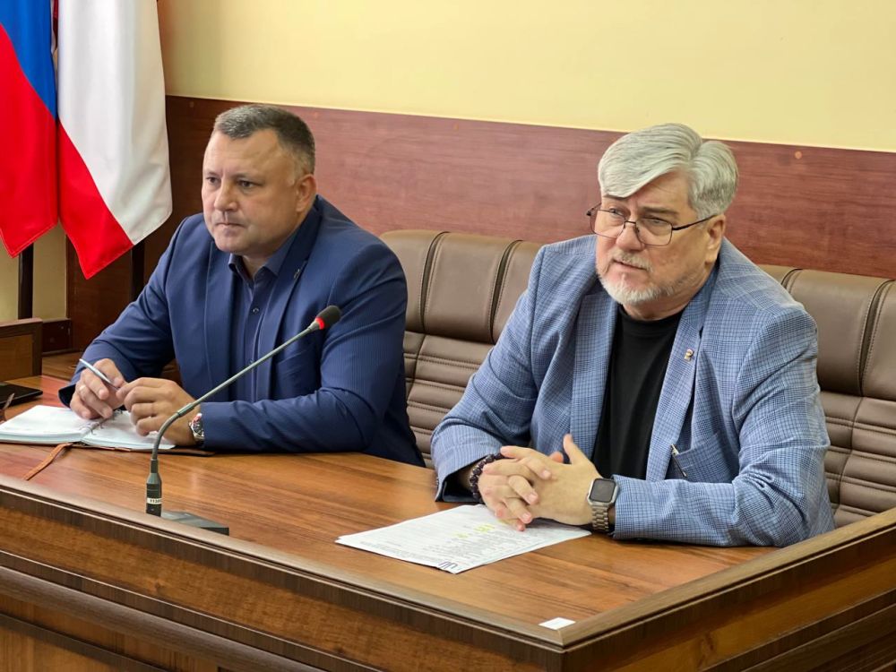 Игорь Ивин призвал руководителей предприятий города принимать активное участие во Всероссийском онлайн-голосовании по отбору общественных территорий Игорь Ивин призвал руководителей предприятий города принимать активное участие во Всероссийском онлайн-голосовании по отбору общественных территорий