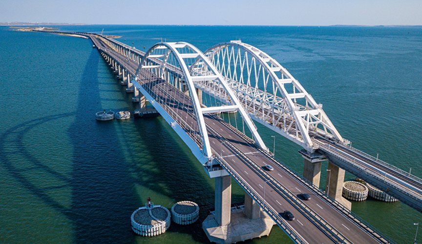 Эпохальные арки пролива: топ фактов ко дню рождения Крымского моста