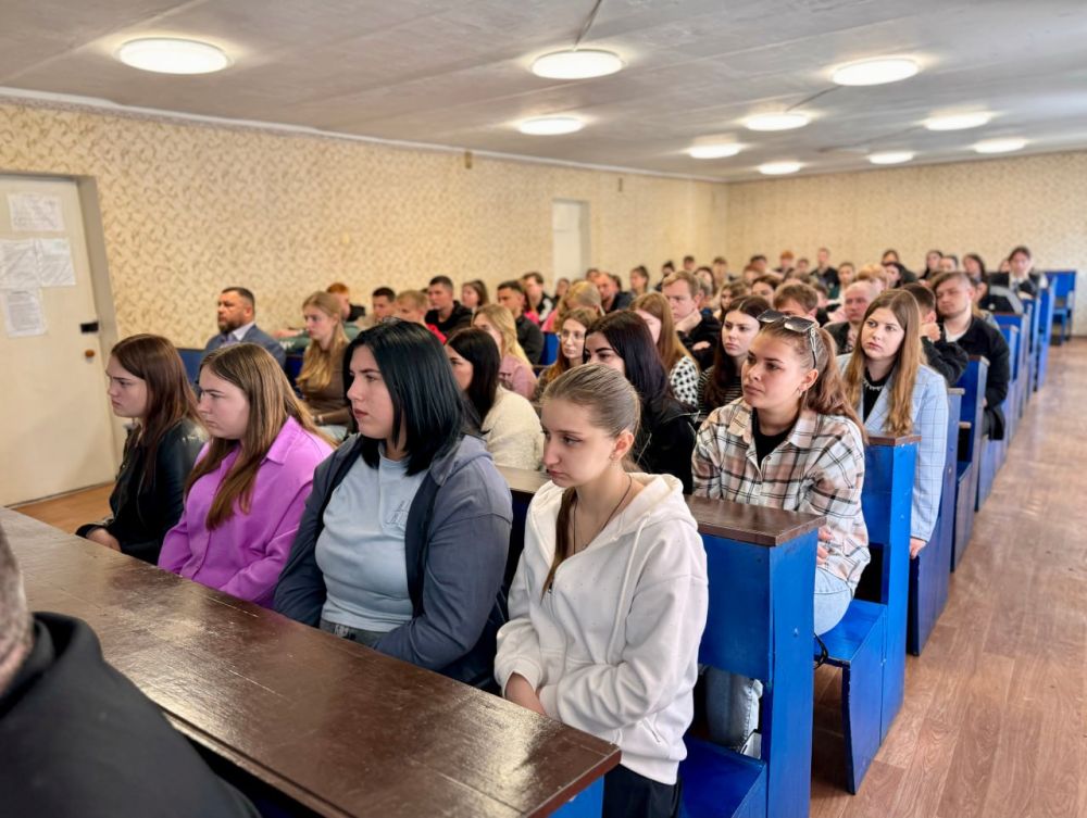 12  -      -    