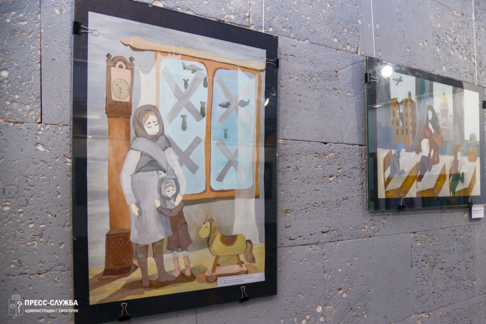 В Евпатории наградили финалистов Республиканского конкурса рисунков «Патриот»