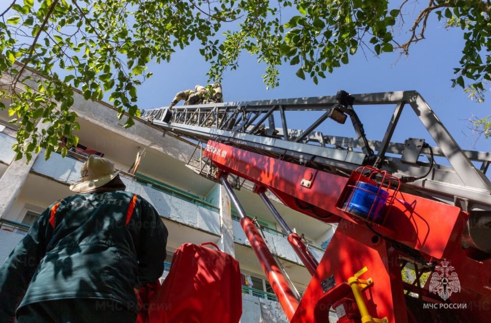 В Евпаторийском доме-интернате для престарелых и инвалидов прошли учения МЧС России