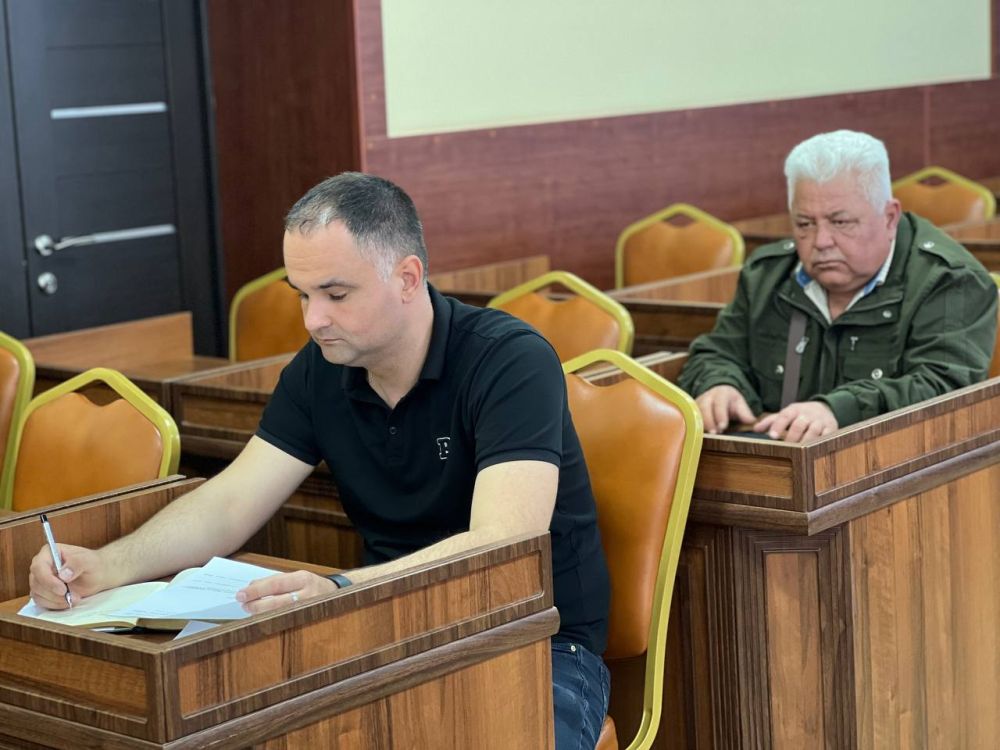 Конструктивный диалог о проблемных вопросах города: В Джанкое прошло рабочее совещание Конструктивный диалог о проблемных вопросах города: В Джанкое прошло рабочее совещание