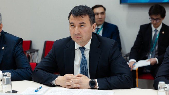 Марат Хуснуллин выступил на пленарном заседании XVI Международного экономического форума «Россия – Исламский мир: KazanForum» Марат Хуснуллин выступил на пленарном заседании XVI Международного экономического форума «Россия – Исламский мир: KazanForum»