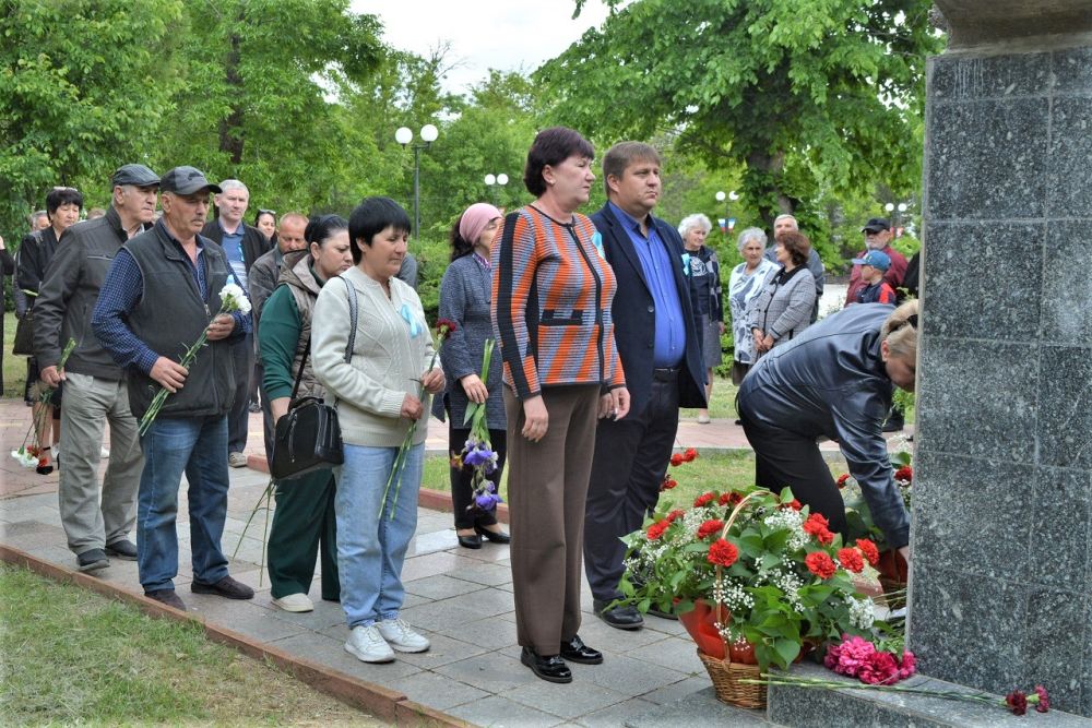 В пгт Первомайское, селах Войково и Гвардейское прошли траурные мероприятия, приуроченные ко Дню памяти жертв депортации народов Крыма В пгт Первомайское, селах Войково и Гвардейское прошли траурные мероприятия, приуроченные ко Дню памяти жертв депортации народов Крыма