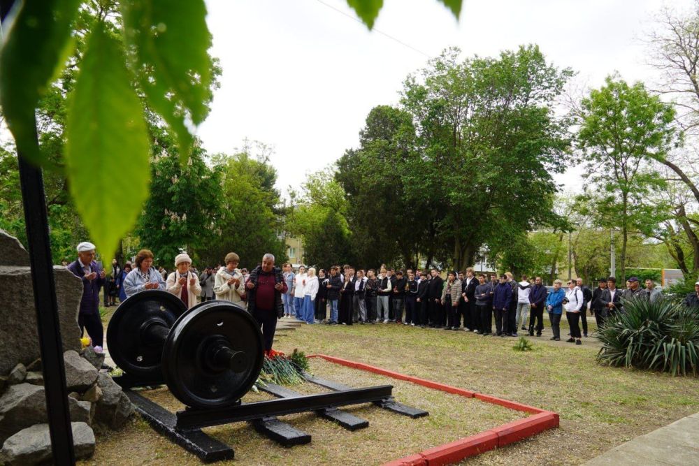 В Керчи почтили память жертв депортации народов Крыма В Керчи почтили память жертв депортации народов Крыма