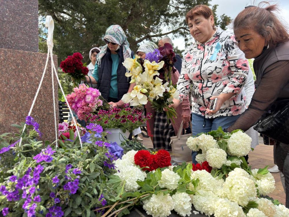 Республика Крым – территория мира и согласия, пусть навсегда здесь поселятся добро и благополучие Республика Крым – территория мира и согласия, пусть навсегда здесь поселятся добро и благополучие