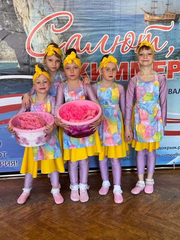 Юные нижнегорцы приняли участие в фестивале-конкурсе "Салют, Киммерия-2025" Юные нижнегорцы приняли участие в фестивале-конкурсе "Салют, Киммерия-2025"