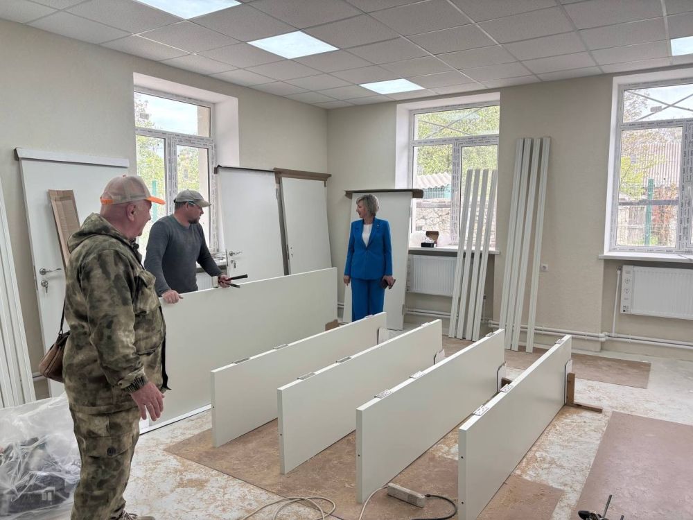 Депутаты-единороссы проверили реализацию Народной программы в Симферопольском районе Депутаты-единороссы проверили реализацию Народной программы в Симферопольском районе