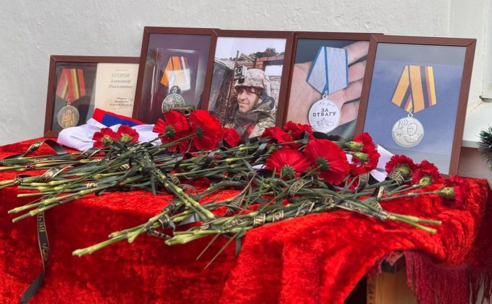 В Джанкойском районе открыли мемориальную доску герою СВО В Джанкойском районе открыли мемориальную доску герою СВО