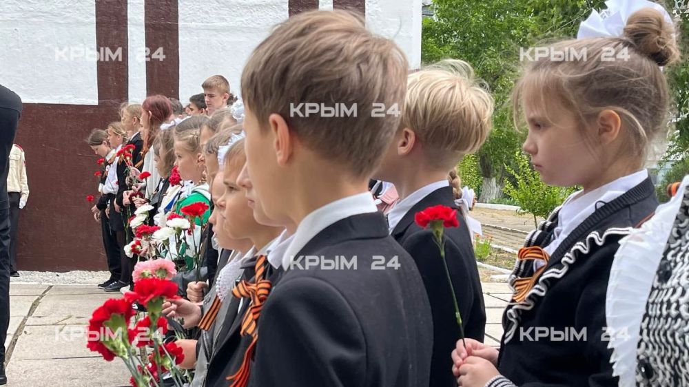 В Керчи открыли памятные доски в честь погибших бойцов СВО В Керчи открыли памятные доски в честь погибших бойцов СВО