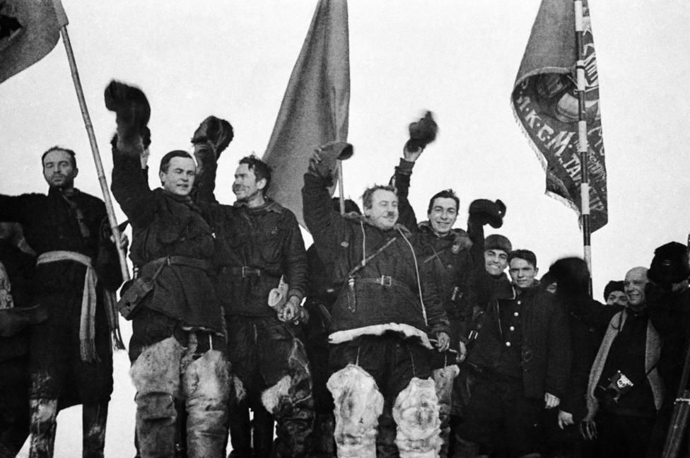 Из голодной бедности в адмиралы и доктора наук. Жизнь полярника Ивана Папанина Из голодной бедности в адмиралы и доктора наук. Жизнь полярника Ивана Папанина