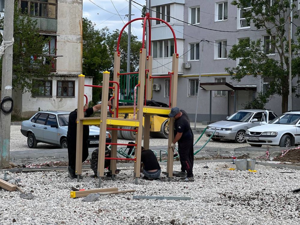 «В городе проходит большая работа по капитальному ремонту дворов», – Игорь Ивин «В городе проходит большая работа по капитальному ремонту дворов», – Игорь Ивин