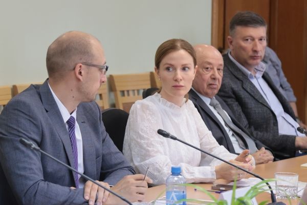 Заседание Комитета ГС РК по аграрной политике и развитию сельских территорий: анализ последствий весенних заморозков и разработка мер государственной поддержки
