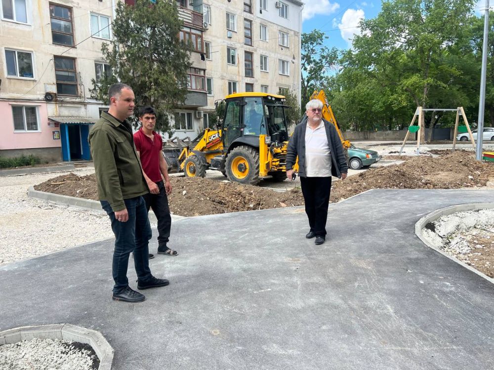 «В городе проходит большая работа по капитальному ремонту дворов», – Игорь Ивин «В городе проходит большая работа по капитальному ремонту дворов», – Игорь Ивин
