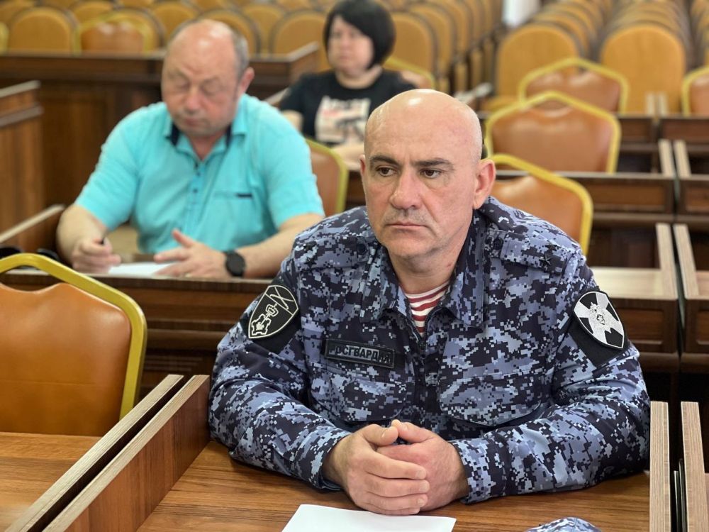 В Джанкое прошло заседание антитеррористической комиссии В Джанкое прошло заседание антитеррористической комиссии