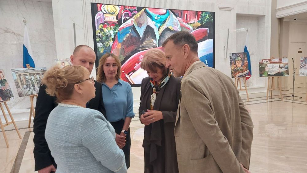 Детский правозащитник Светлана Савченко побывала на выставке работ-победителей четвертого этапа Всероссийского конкурса детского рисунка «Жизнь, делённая на граммы» Детский правозащитник Светлана Савченко побывала на выставке работ-победителей четвертого этапа Всероссийского конкурса детского рисунка «Жизнь, делённая на граммы»