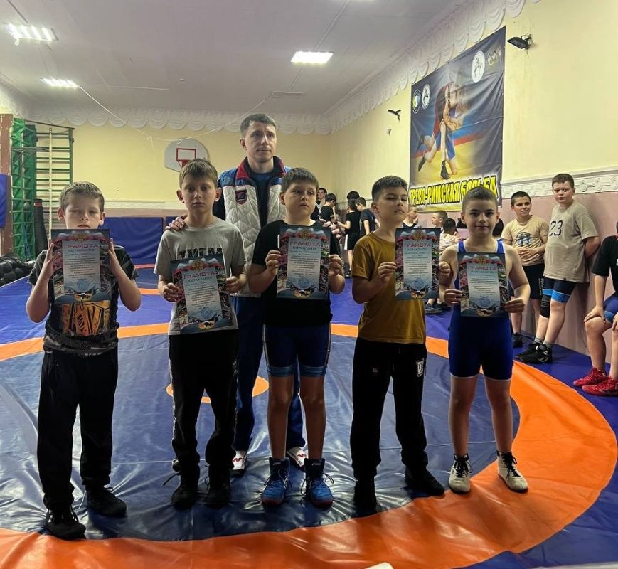 Поздравляем победителей! Благодарим родителей, тренеров, гордимся спортсменами Сакского района!- Владислав Хаджиев Поздравляем победителей! Благодарим родителей, тренеров, гордимся спортсменами Сакского района!- Владислав Хаджиев