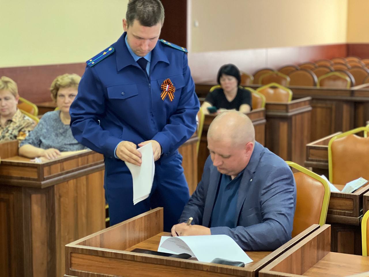 Игорь Ивин провел заседание рабочей группы Межведомственной комиссии по противодействию нелегальной занятости Игорь Ивин провел заседание рабочей группы Межведомственной комиссии по противодействию нелегальной занятости