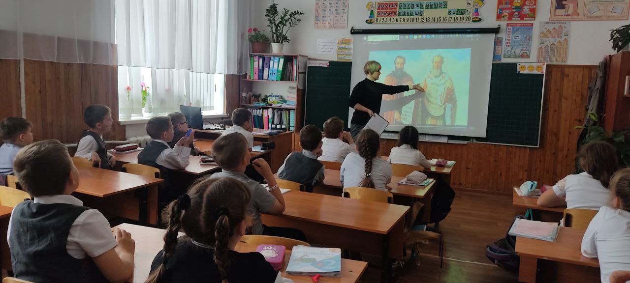 В библиотеках Белогорского района проходят мероприятия, посвященные Дню славянской письменности и культуры В библиотеках Белогорского района проходят мероприятия, посвященные Дню славянской письменности и культуры