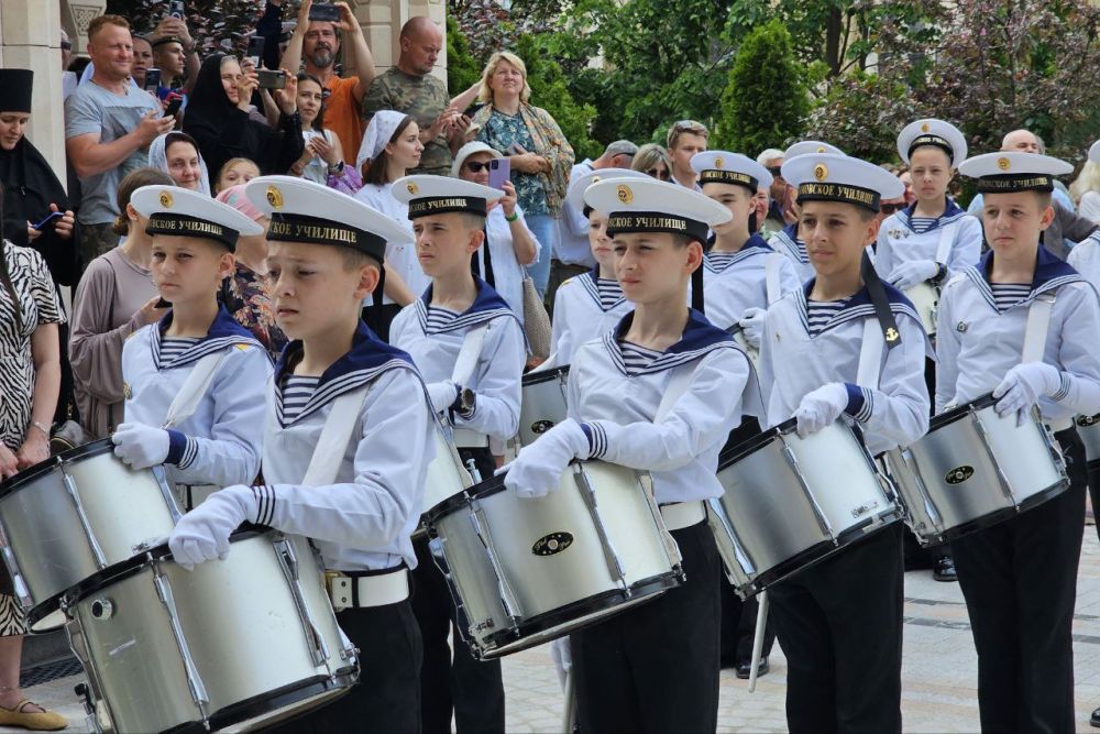 Власти Крыма приняли участие в торжествах в День крещения князя Владимира Власти Крыма приняли участие в торжествах в День крещения князя Владимира