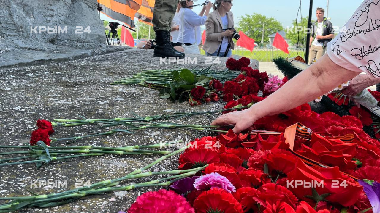 В Керчи отмечают День обороны Аджимушкайских каменоломен В Керчи отмечают День обороны Аджимушкайских каменоломен