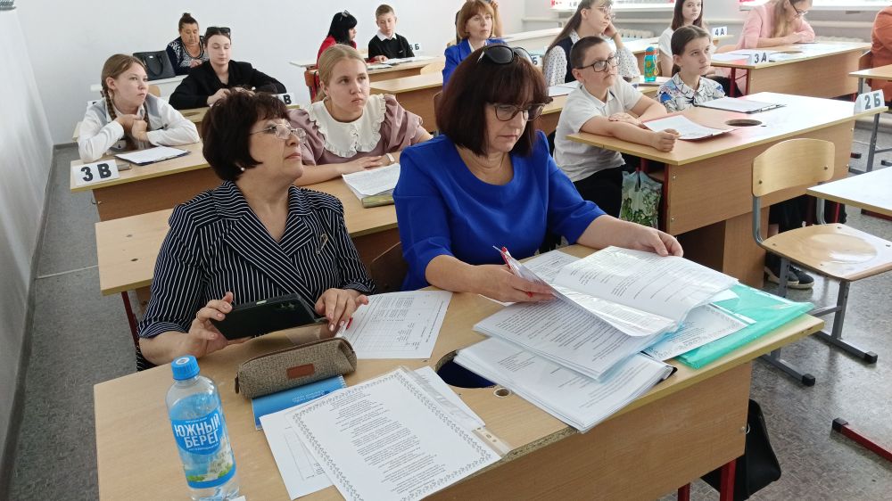 Состоялся финал интеллектуальной Игры «Знаю!» по теме «Большие даты: 80 лет Великой Победы и 90 лет Сакского района». Состоялся финал интеллектуальной Игры «Знаю!» по теме «Большие даты: 80 лет Великой Победы и 90 лет Сакского района».