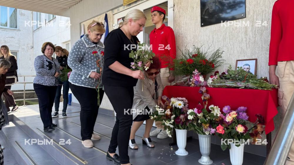 В Сакском районе увековечили память героя СВО Сергея Скринецкого В Сакском районе увековечили память героя СВО Сергея Скринецкого