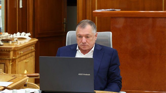 Марат Хуснуллин принял участие в Форуме дорожных инициатив Марат Хуснуллин принял участие в Форуме дорожных инициатив