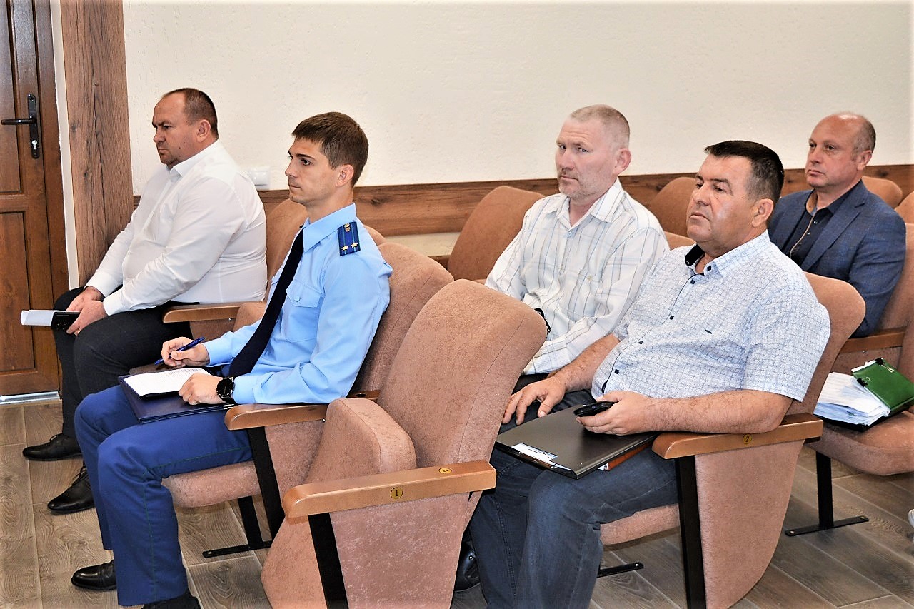 Зоя Карлюга провела 13-е заседание Первомайского районного совета Зоя Карлюга провела 13-е заседание Первомайского районного совета
