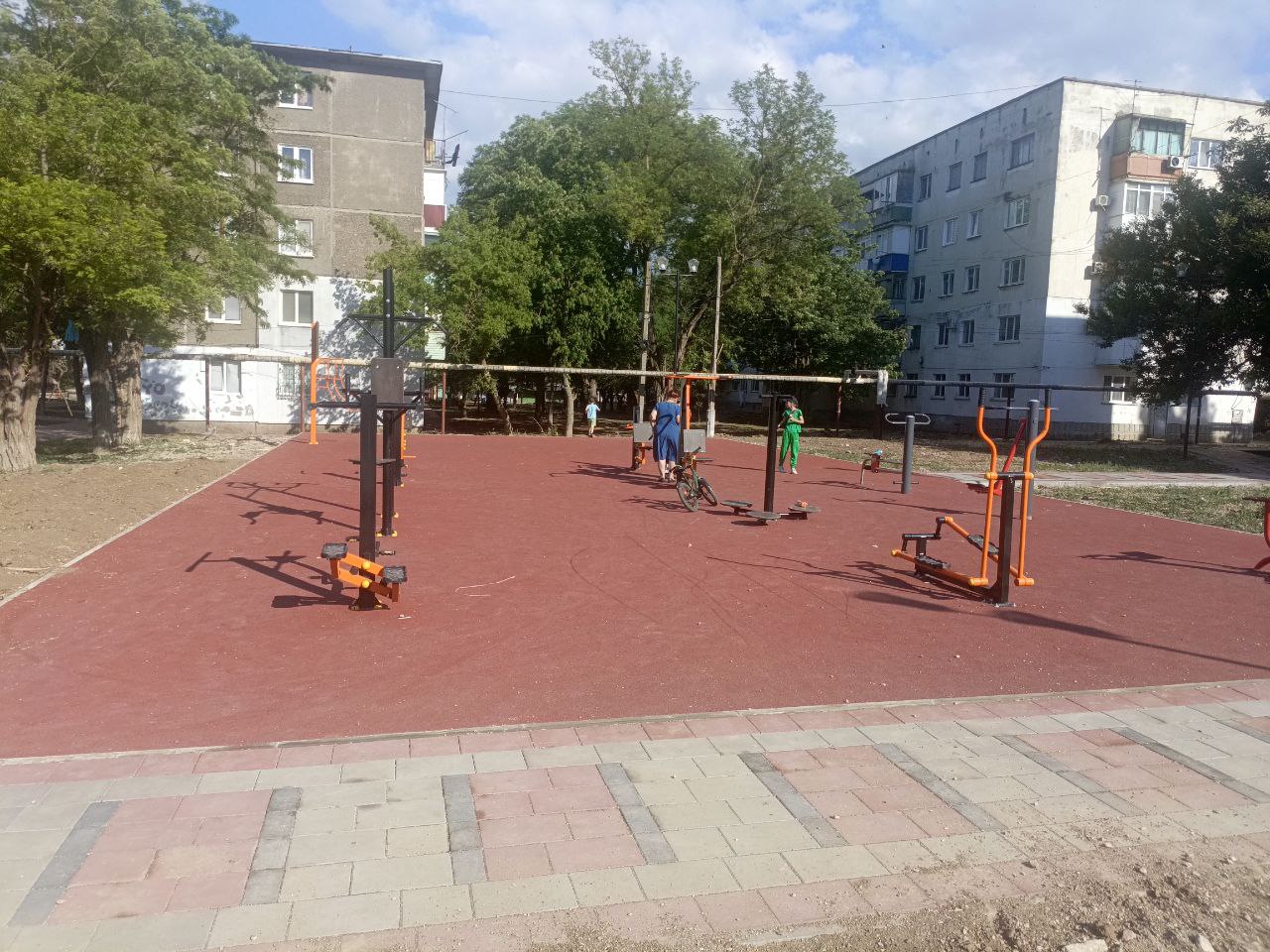 В Красногвардейском районе завершаются работы по благоустройству общественных территорий В Красногвардейском районе завершаются работы по благоустройству общественных территорий
