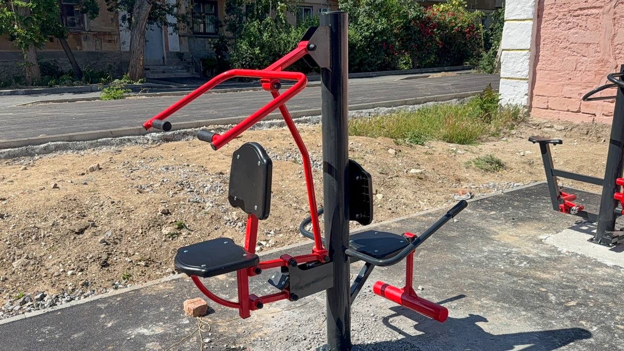 В микрорайоне Аршинцево продолжается благоустройство придомовых территорий В микрорайоне Аршинцево продолжается благоустройство придомовых территорий