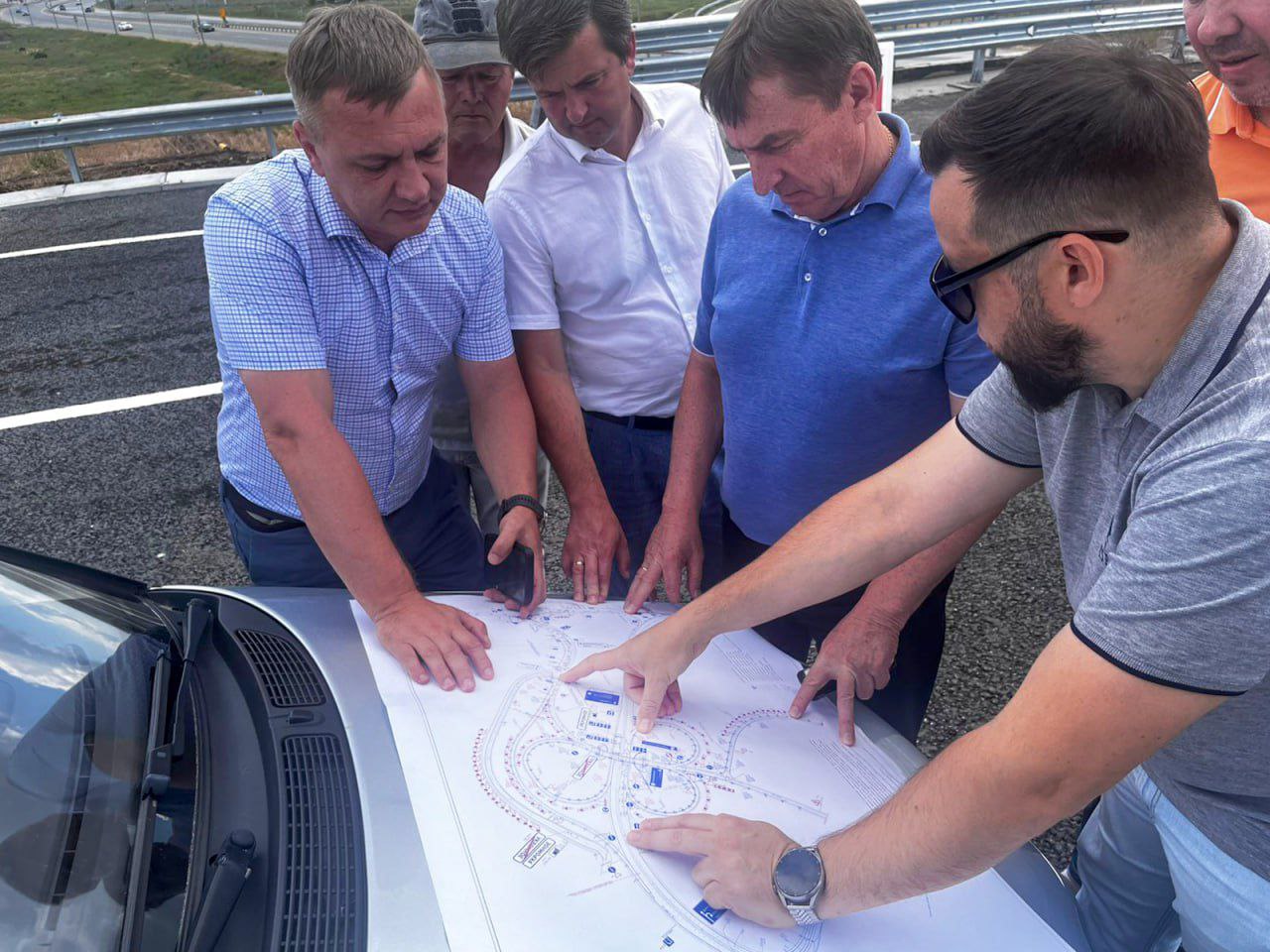 В районе аэропорта Симферополя завершается строительство новой транспортной развязки В районе аэропорта Симферополя завершается строительство новой транспортной развязки