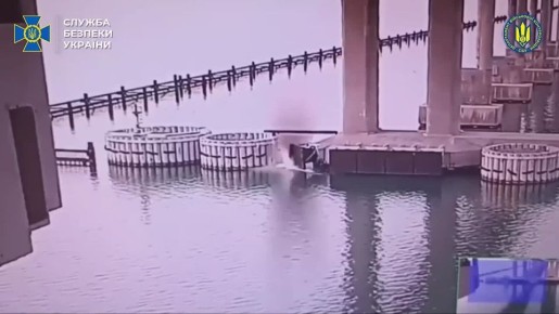  :        