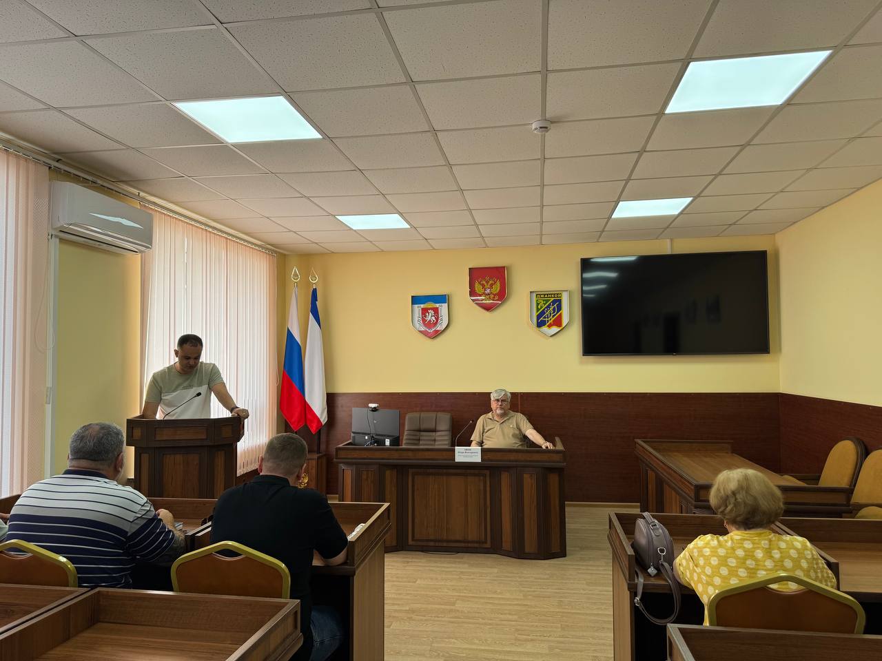 В Джанкое прошла еженедельная встреча с председателями МКД В Джанкое прошла еженедельная встреча с председателями МКД