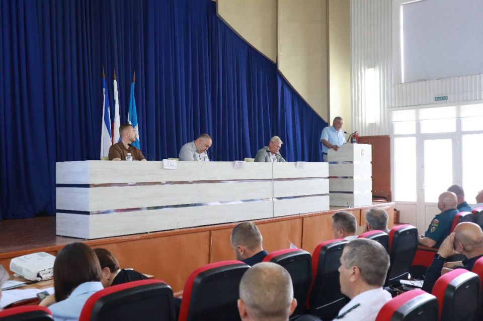 В Белогорском районе прошло всекрымское предуборочное совещание с участием профильных ведомств и экспертов В Белогорском районе прошло всекрымское предуборочное совещание с участием профильных ведомств и экспертов