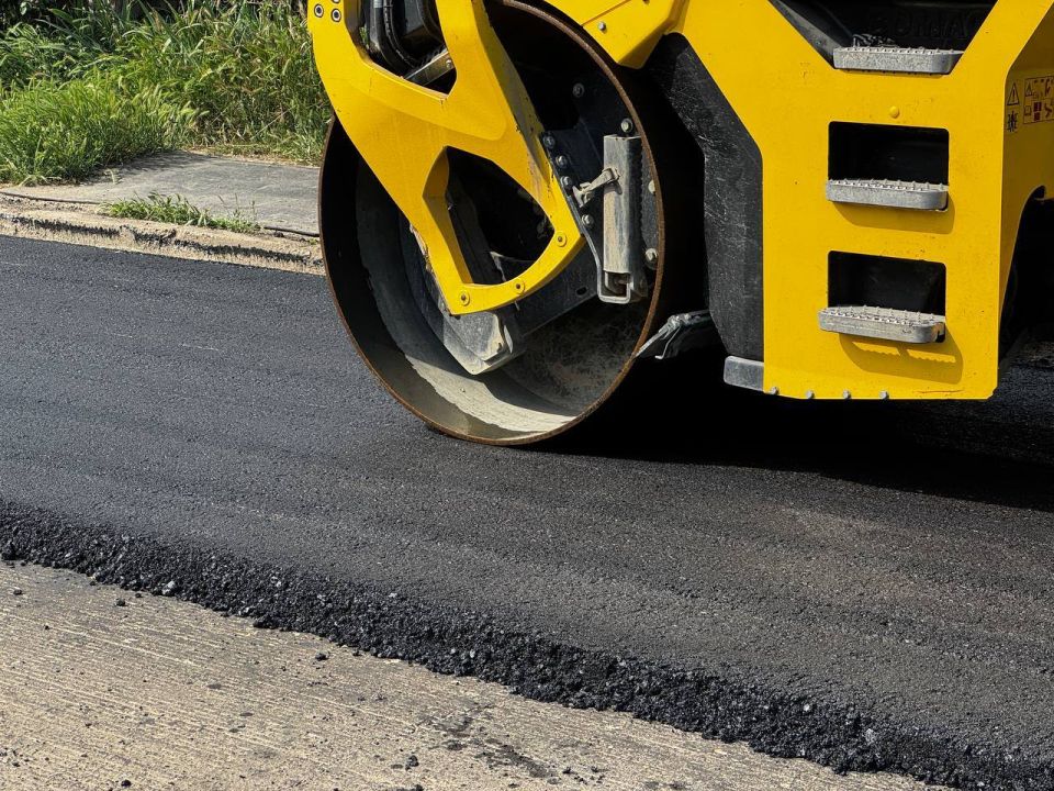 Олег Каторгин: На ул. Энергетиков стартовали работы по асфальтированию дороги в рамках частичного ремонта Олег Каторгин: На ул. Энергетиков стартовали работы по асфальтированию дороги в рамках частичного ремонта