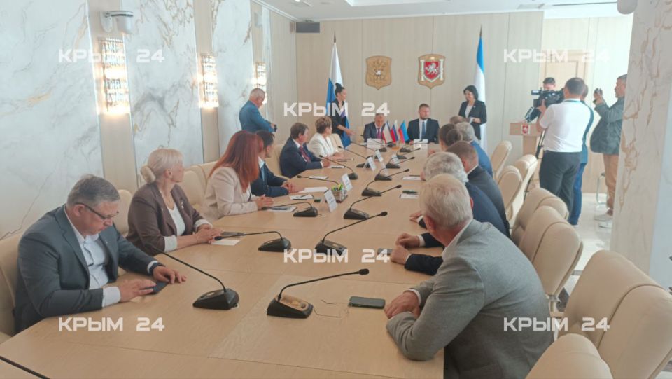 Крым и ЛНР подписали соглашение о продлении сотрудничества Крым и ЛНР подписали соглашение о продлении сотрудничества