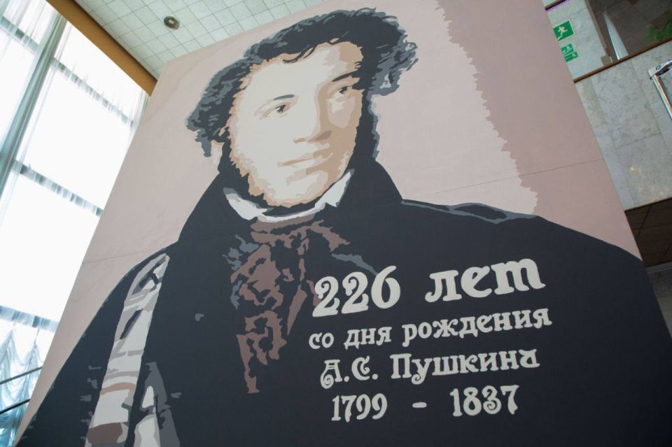 «Великое русское слово». В Крыму стартовал XVIII Международный фестиваль «Великое русское слово». Председатель Госсовета РК Владимир Константинов напомнил о значении фестиваля, который ещё в украинский период стал одним из...
