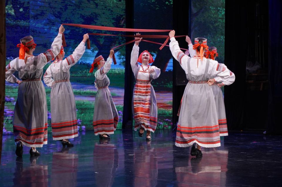 Анастасия Гридчина: В Симферополе торжественно отметили День русского языка, праздник, объединивший крымчан разных национальностей, вероисповеданий, возрастов и профессий в едином порыве любви к русской культуре